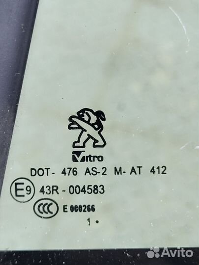 Стекло глухое заднее левое Peugeot 408