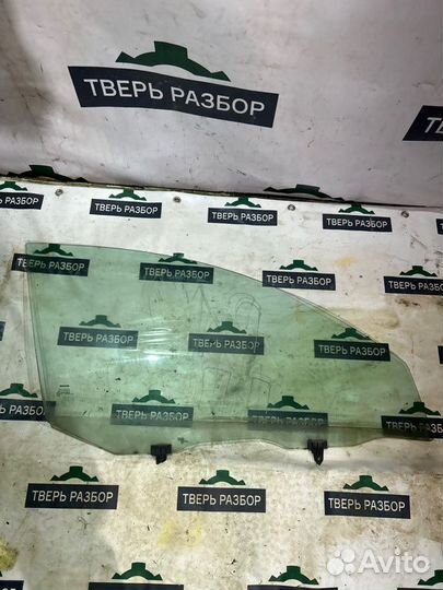 Стекло переднее правое Nissan Primera P12 1.8