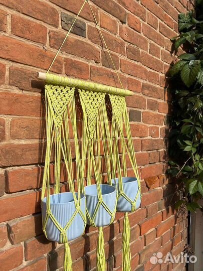 Кашпо для цветов подвесное