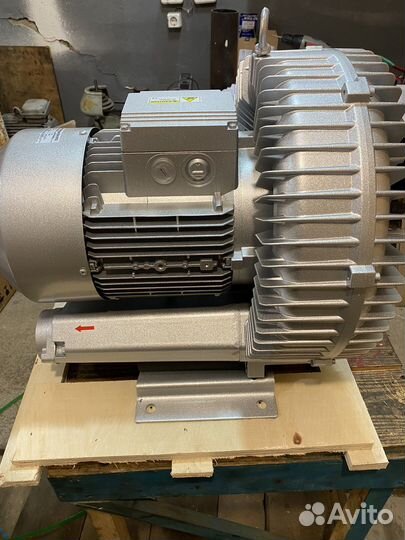 Вихревая воздуходувка