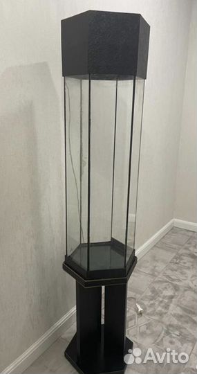 Аквариум шестигранный вертикальный с лампой
