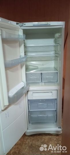 Холодильник indesit