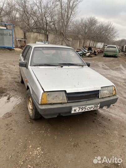 В разборе ваз 21099 инжектор