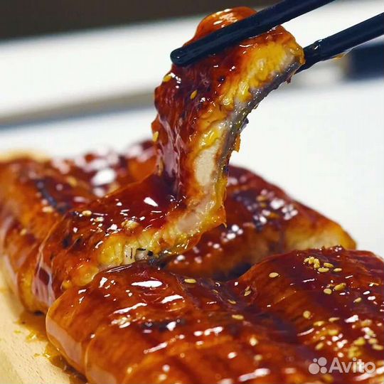 Угорь жареный в соусе