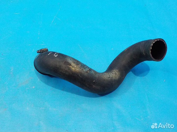 Патрубок интеркулера land rover Discovery 3 2004-2009