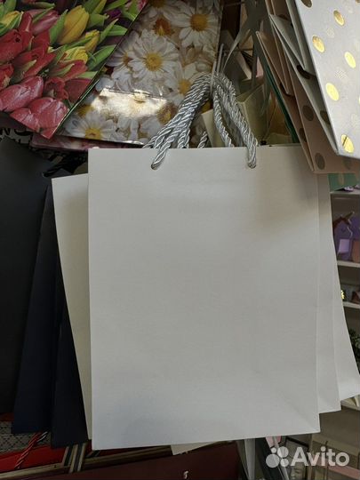 Белые пакеты подарочные