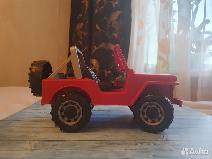 Bruder внедорожник