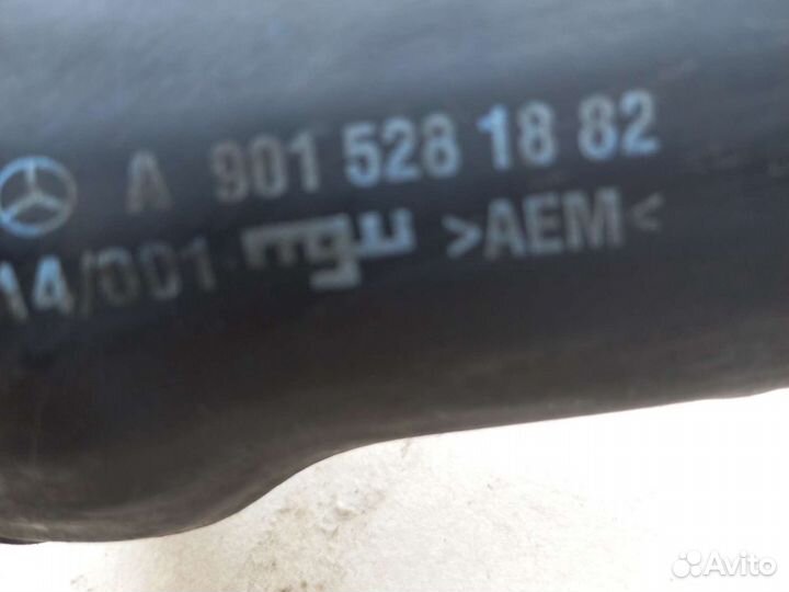 Мерседес 2,9TDI патрубок А9015281882 интеркуллера