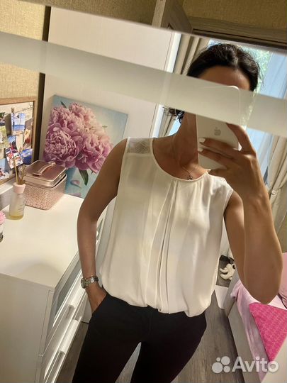 Блузка женская без рукавов