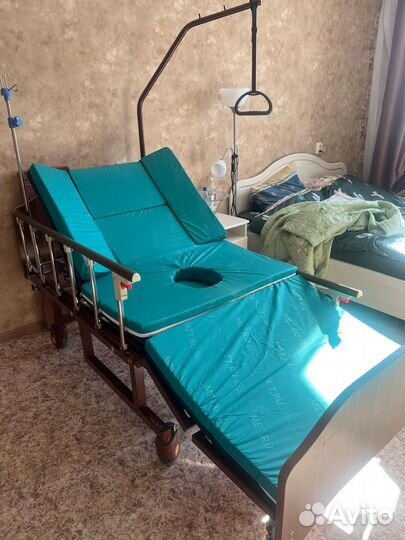 Кровать для лежачих больных, с электроприводом, с