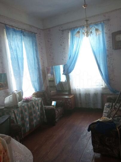 2-к. квартира, 42 м², 1/1 эт.