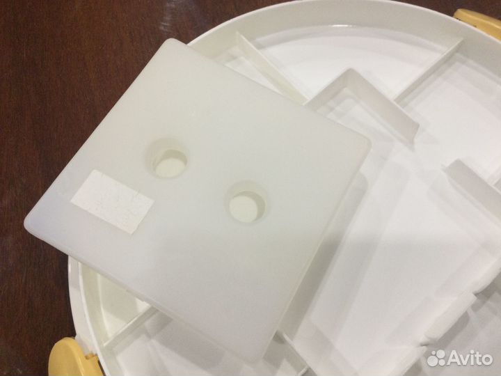 Тортовница с аккумулятором холода(Чехия)