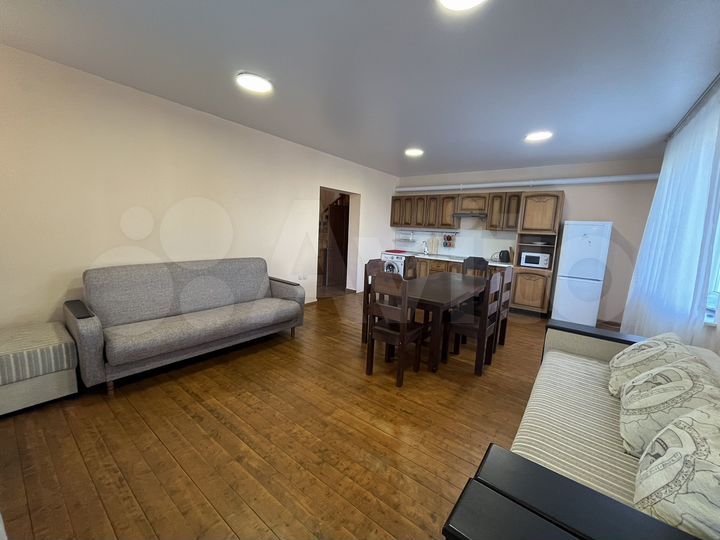 2-к. квартира, 70 м², 2/3 эт.