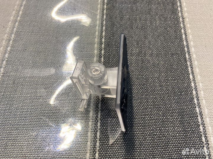 Кронштейн для видеоредактора к корейскому авто