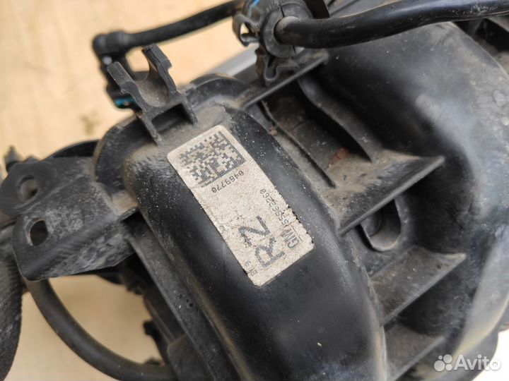 Коллектор впускной A12XER A14XER на Opel Corsa D