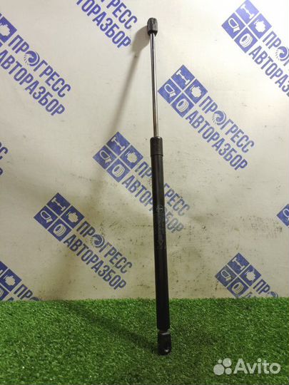 Амортизатор багажника левый Chevrolet Trailblazer