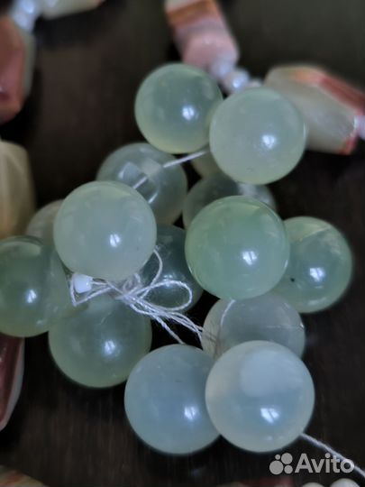 Пакетом бусы из натуральных камней цена за всё