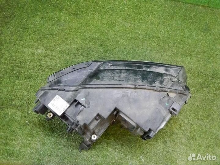 Фара левая Volkswagen Tiguan