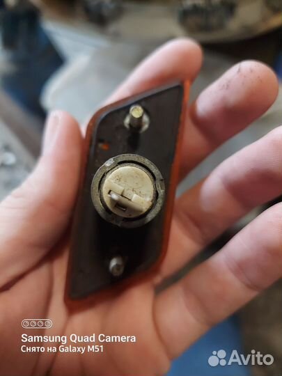 Повторитель поворота ваз 2103