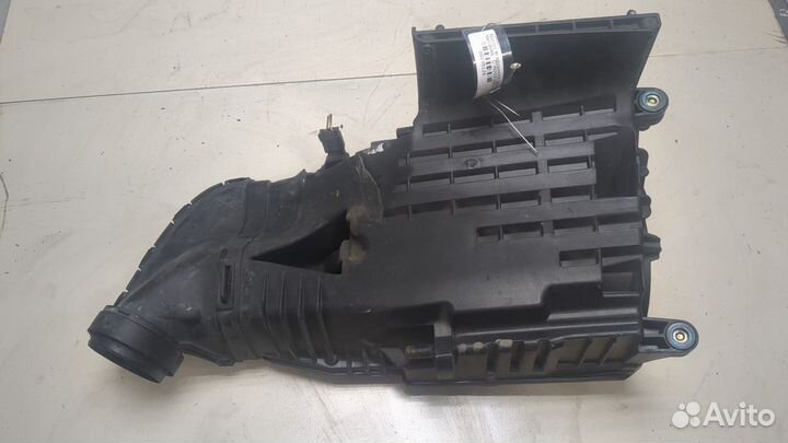 Корпус воздушного фильтра Mercedes C W203, 2004