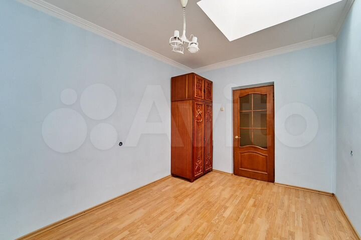 3-к. квартира, 120 м², 8/8 эт.