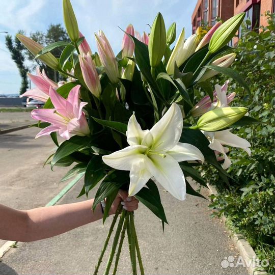 Букеты из лилий