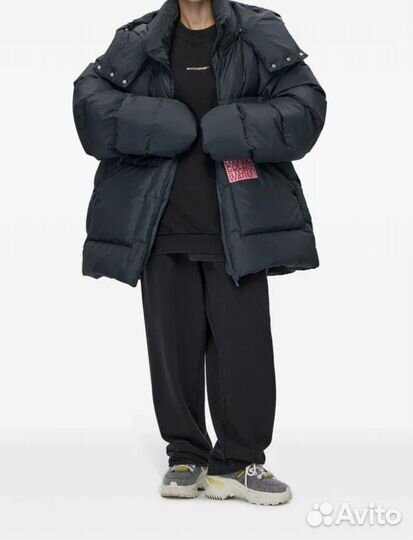 Пуховик monochrome черный