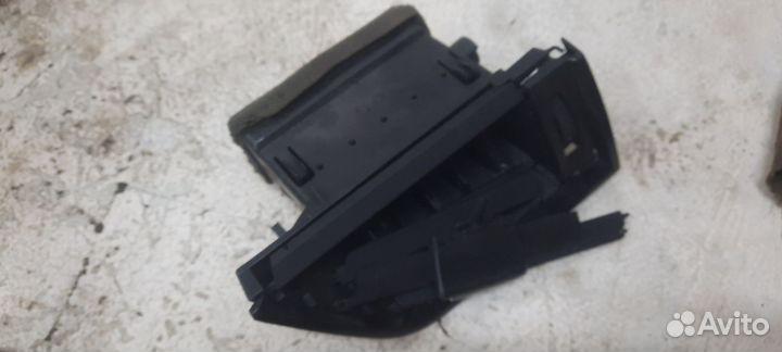 Дефлектор правый octavia a7