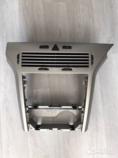 Рамка магнитолы Opel Astra H