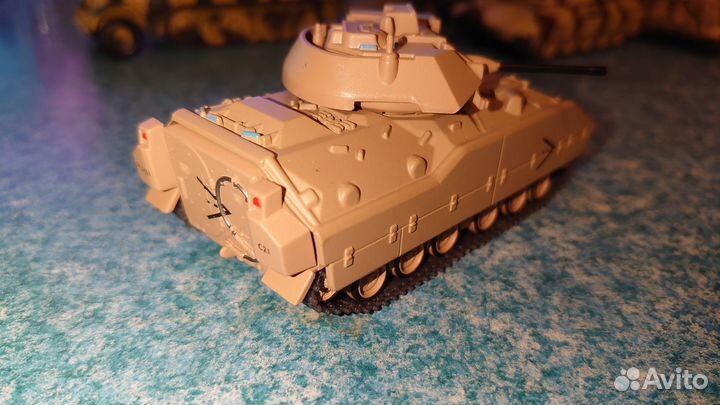 Бмп M2A1 Bradley 1/72