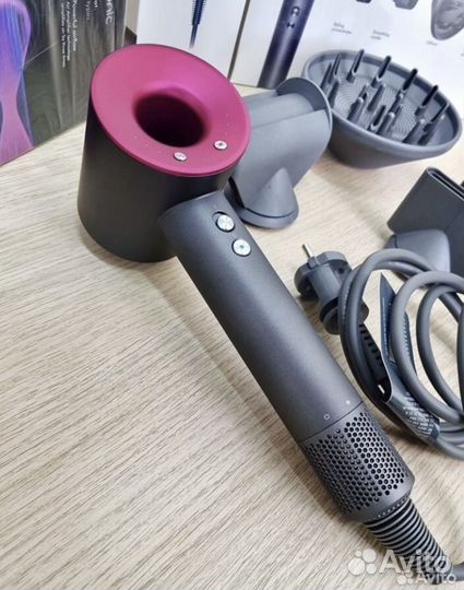 Фен Dyson Supersonic