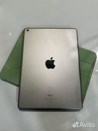 Планшет apple iPad 2018