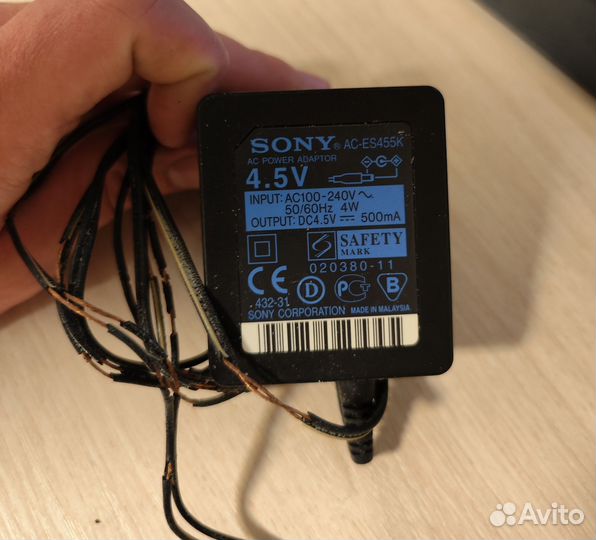 Зарядное устройство Sony