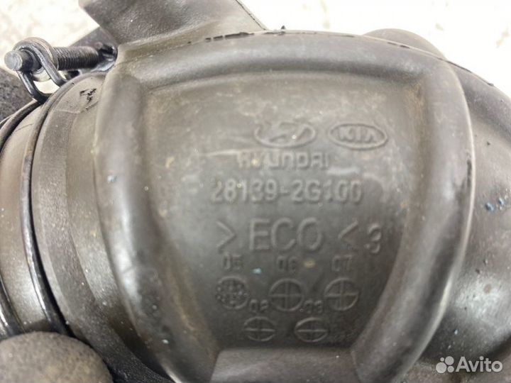 Патрубок воздушного фильтра Kia Magentis 2 седан 2