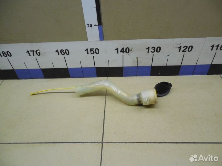 Горловина бачка омывателя Auris (E15) 2006-2012