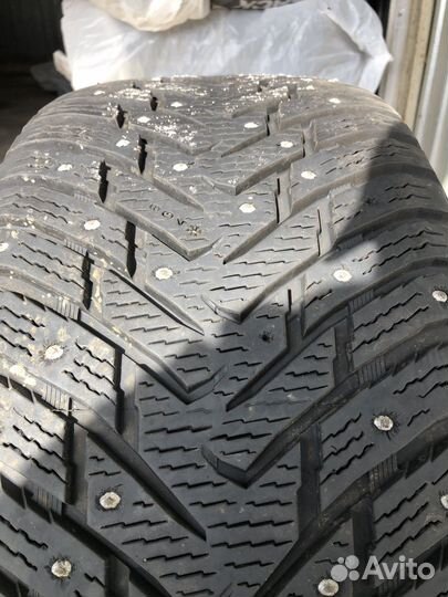 Nokian Tyres Hakkapeliitta 8 SUV 295/40 R20 110