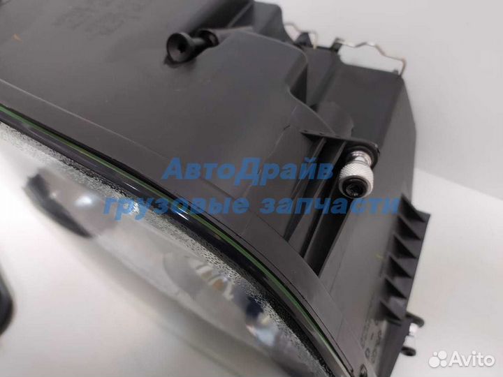 Фара Mercedes Actros правая A9438200261