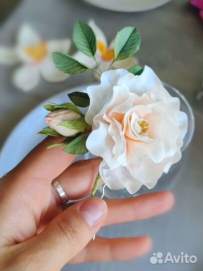 Шпилька для волос розой. Ручная работа