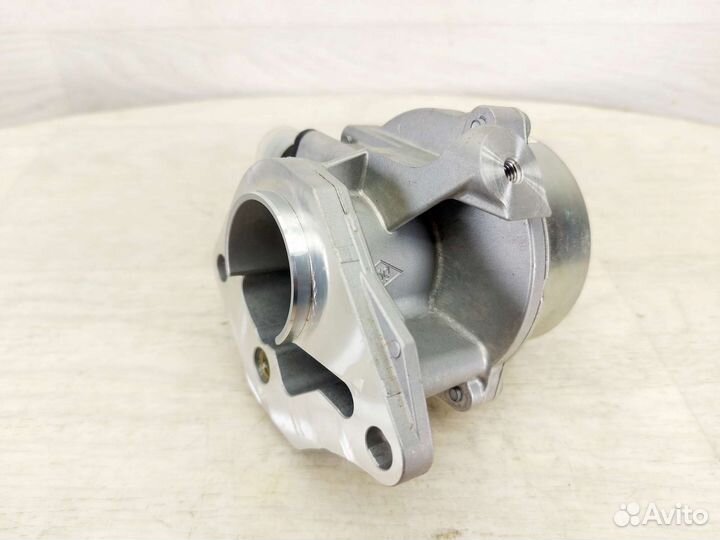 Насос вакуумный Renault Duster/Nissan Terrano