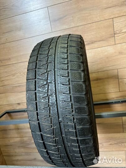 Bridgestone Blizzak Revo GZ 215/55 R16