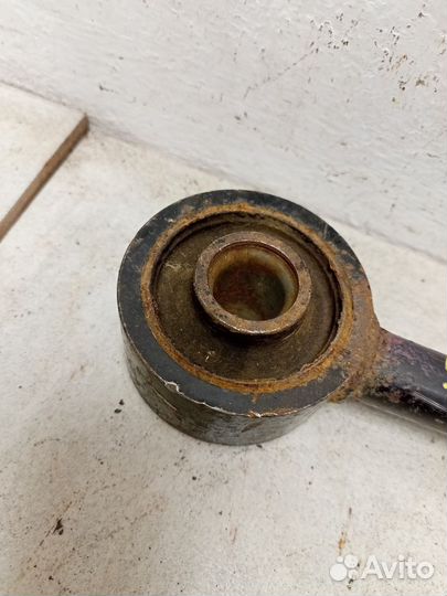 Тяга задняя продольная