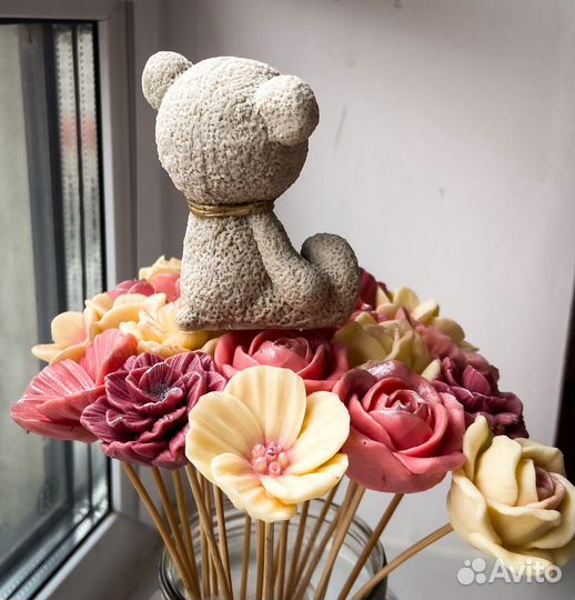 Букет шоколадный с мишкой маме девушке