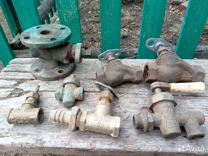 Фурнитура водопроводная