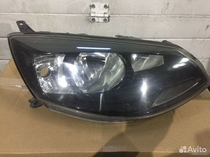 Фара правая Лада Калина
