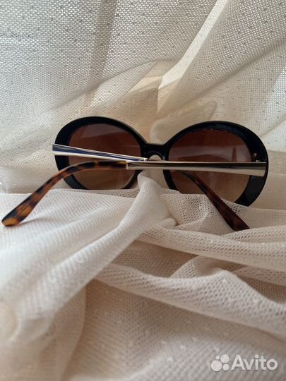Солнечные очки женские солнцезащитные