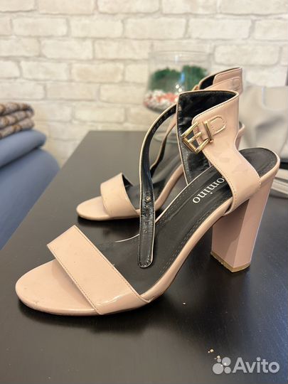 Босоножки женские