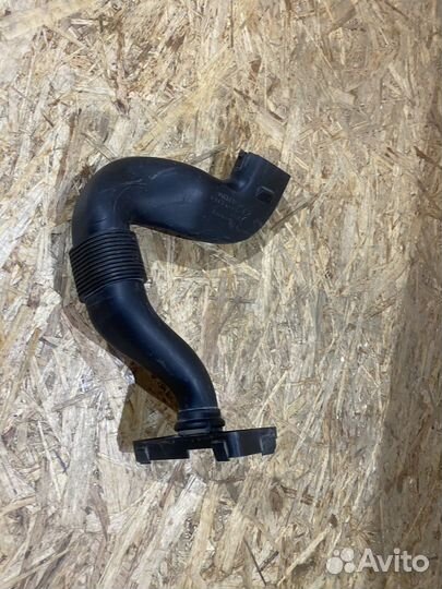 Патрубок воздушного фильтра Skoda Fabia 2 07-15