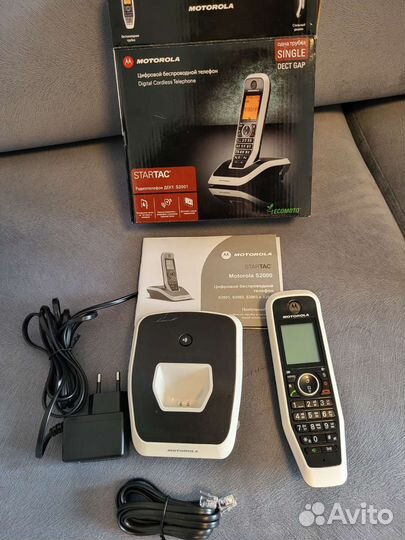 Цифровой беспроводной телефон Motorola