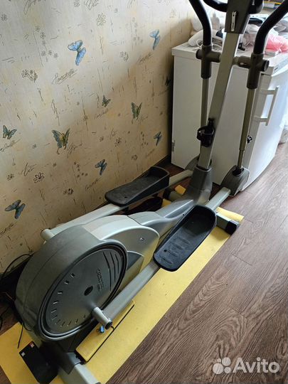Эллиптический тренажер torneo
