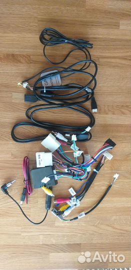 Переходная рамка, камера и провода для Тoyota rav4